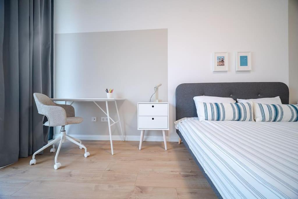 Mycampus 1 Bdrm, Stay 4, Free Parking, Garden, Self Check-In صوفيا المظهر الخارجي الصورة